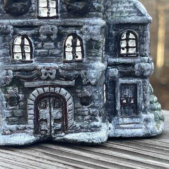 Creepy Gothic Xmas Christmas Haunted House Village Miniature Brownstone Building - Picture 5 of 5